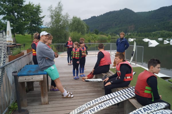Schwimmen, Wandern, Wasserski